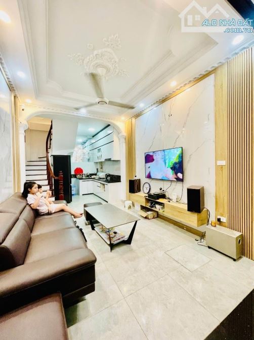 BÁN NHÀ NGUYỄN NGỌC NẠI THANH XUÂN PHÂN LÔ ÔTÔ VÀO NHÀ DT 45M 5T 14,3Tỷ - 3