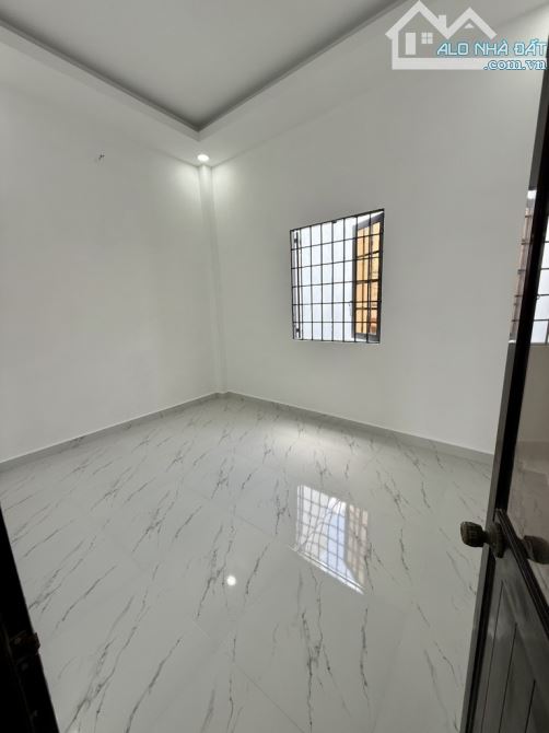 MỚI TINH VÀO Ở NGAY - 3 TẦNG  - OTO - NGUYỄN QUÝ YÊM- AN LẠC, BÌNH TÂN-DT: 4*12M- 5 TỶ 4 - 3