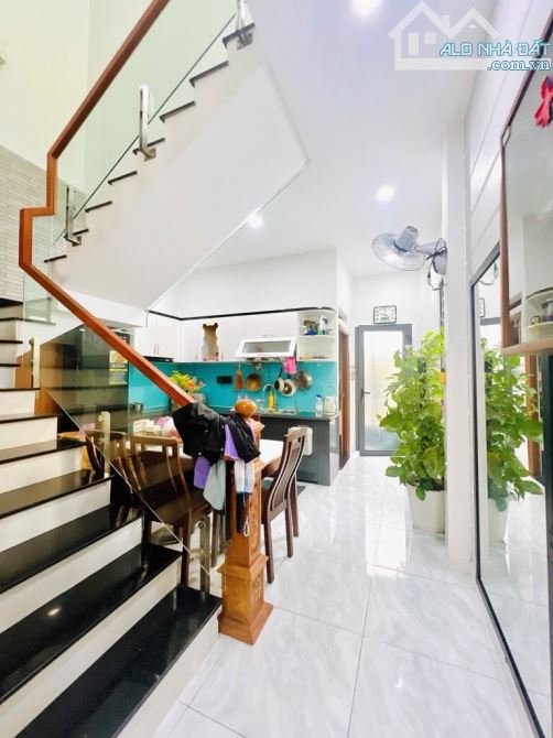 Nhà NGUYỄN SƠN, TÂN PHÚ, hẻm 10m kinh doanh, 3PN, nhỉnh 7 Tỷ - 3