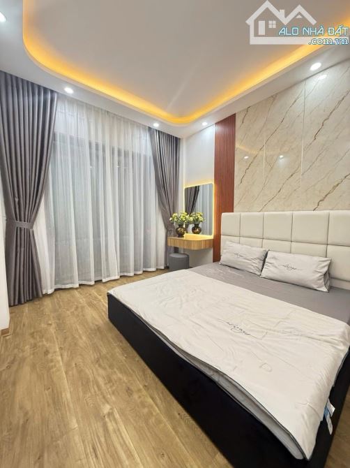 TÂY MỖ TỪ LIÊM - SIÊU PHẨM NHÀ MỚI 5 TẦNG DT 40M2 - MẶT NGÕ OTO GIÁ CHỈ 8 TỶ - 3