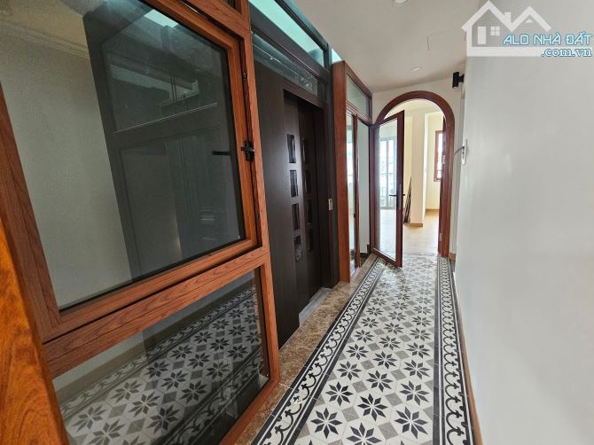 Lô góc mặt phố Ba Đình🌹3 thoáng - 2 mặt tiền, 72m2 - 5T thang máy - MT5.5m - 3