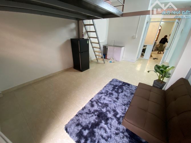 CHO THUÊ CĂN HỘ DUPLEX ( GÁC ) GIÁ RẺ TRUNG TÂM QUẬN 3 - 3
