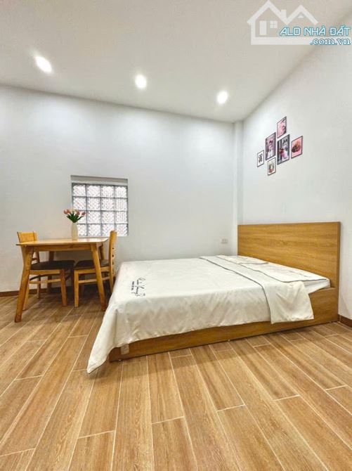 Bán nhà NGuyễn Văn CỪ-Chương Dương-Long Biên. DT 50m2 x MT 3.8m. Ô tô vào nhà. Giá 9.6 tỷ - 3