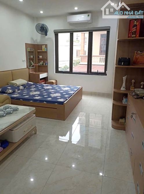NHÀ MỚI BẮC TỪ LIÊM-ÔTÔ 7 CHỖ ĐỖ CỬA-5M Ô TÔ TRÁNH-GẦN QUẬN UỶ VÀ NHIỀU TRƯỜNG ĐẠI HỌC - 3