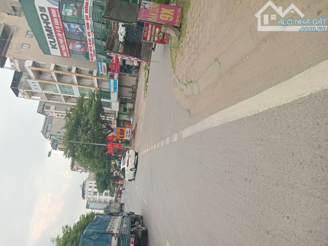 SIÊU HIẾM -NHÀ MẶT PHỐ HÀ TRÌ 4 -VỈA HÈ RỘNG - MẶT TIỀN KHỦNG 15M -TIỆN ÍCH BẠT NGÀN - XÂY - 3