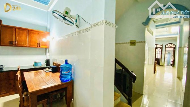 Bán nhà 3 tầng mặt tiền đường trung tâm Tp Huế ( Nguyễn Phong Sắc giao Trường chinh) - 3