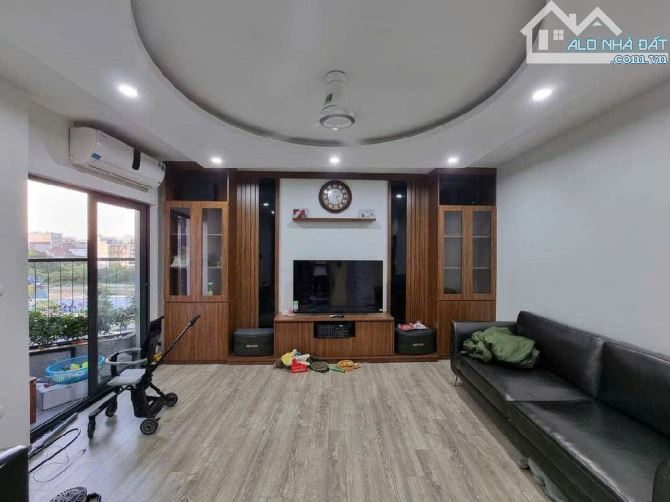 Nhà 6 tầng Nguyễn Văn Cừ- Bồ Đề- Long Biên. DT 65m2 x MT 4.8m x Giá 11.2 tỷ. Ô tô vào nhà - 3