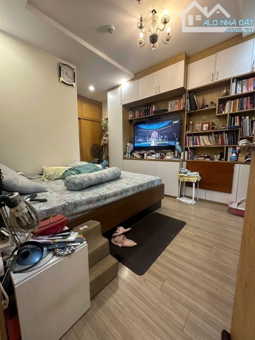 Hiếm Có - Nội Thất Cao Cấp - Chung Cư Liễu Giai - Ba Đình - Dt: 69m2/2PN*bán 6,9 tỷ - 3