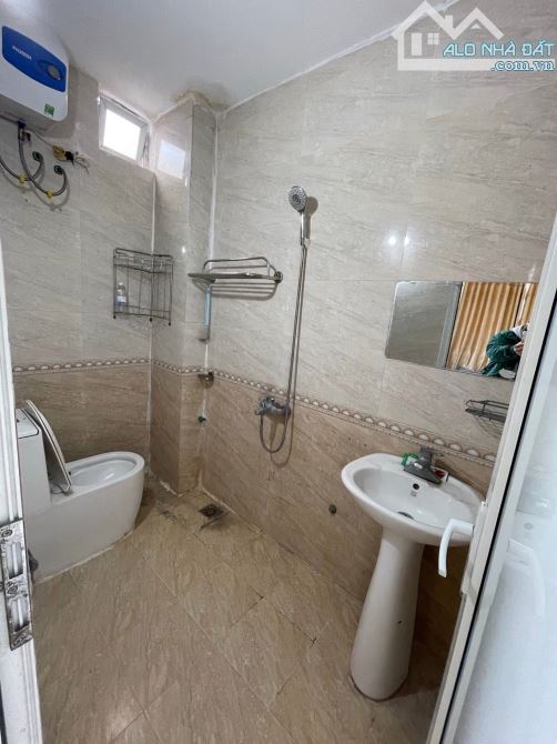 Cho thuê nhà Phố Bạch Mai, 6 tầng, 4 ngủ cải tạo được 5 ngủ, 15.8 triệu ở 6 người - 3