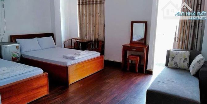 Bán Hotel 1 trệt 2 tầng 212m2 giá 1 TỶ 050 triệu ở Tân Thạnh Đông - 3