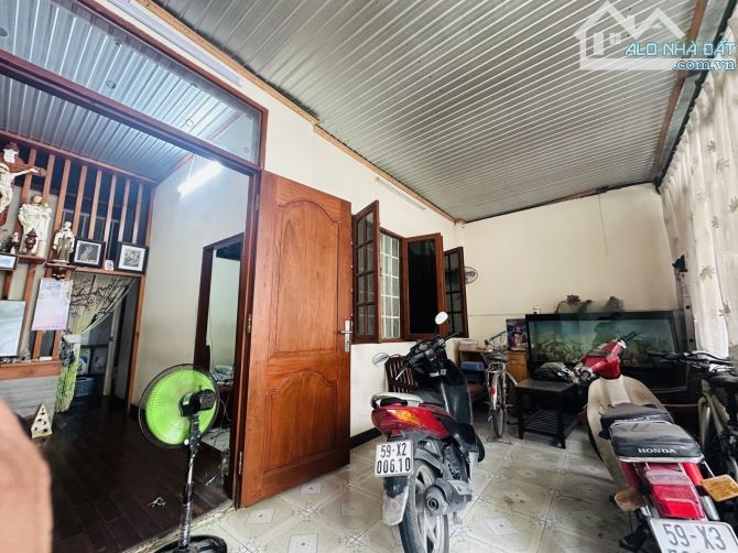 Nhà bán đường số 2 Tam Bình Thủ Đức DT: 6,6 x 10 hẻm xe hơi - 3