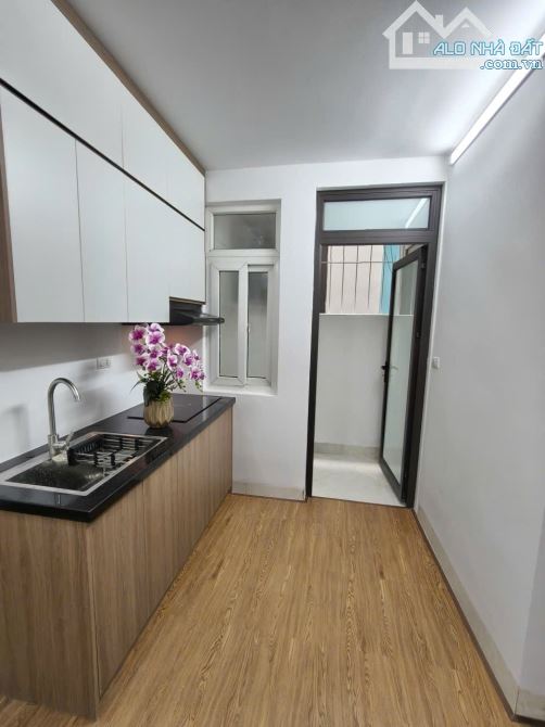 Cần bán căn hộ CCMN 2 ngủ Khương Đình, Thanh xuân nhà đẹp giá 1,795 - 3