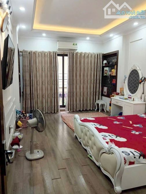 BÁN NHÀ PHỐ KIM NGƯU - Ô TÔ VÀO NHÀ - 38M2/5 TẦNG KHU PHÂN LÔ BÁC SĨ BV 108 - 11,2 TỶ - 3