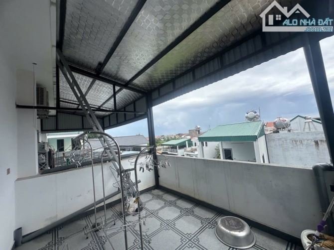 bán nhà 4 tầng mới xây, lô góc thoáng sáng cách cầu đông trù 1km - 3