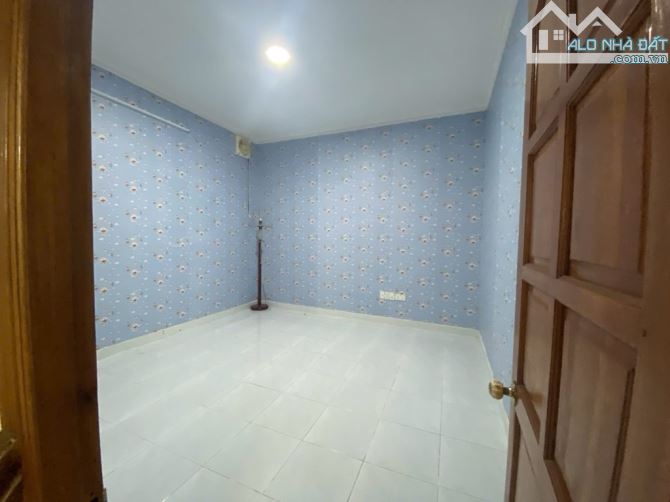 HẺM THÔNG - SÁT CHỢ - NGANG 4X12.5 - NGHĨA PHÁT -P.6- TÂN BÌNH- 6 TỶ 3 - 3