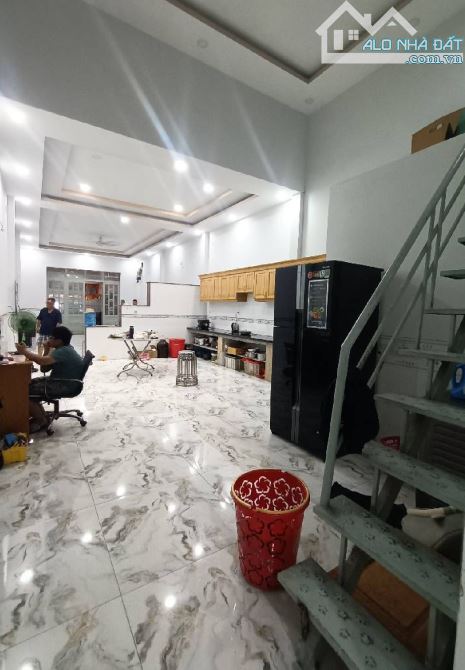 BÁN NHÀ MẶT TIỀN KINH DOANH DƯƠNG CÔNG KHI – BÀ ĐIỂM  – HÓC MÔN –DT: 200M2-GIÁ 8,5 TỶ TL - 3