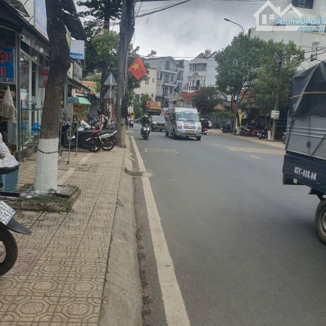 BÁN NHÀ NGUYÊN CĂN MẶT TIỀN NGUYỄN ĐÌNH CHIỂU P9 ĐÀ LẠT - 500M2 - 3