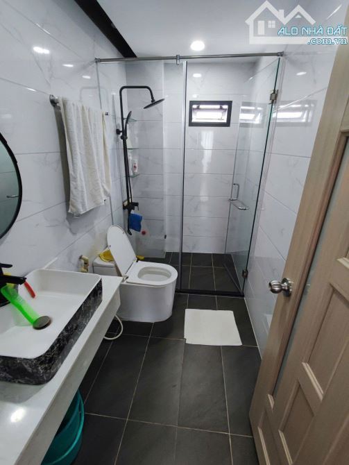 bán nhà Đường Lê Văn Sỹ, phường 12 ,quận 3 .DT:61m2 .5 tầng .9p .Giá 12.5 tỷ - 3