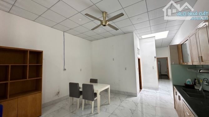 NHÀ CẤP 4 ĐƯỜNG NGUYỄN KHÁNH TOÀN GẦN BIỂN BÃI TẮM - 3