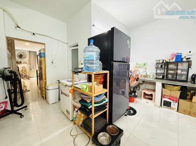 Mặt tiền KD Quận 11-61m2- 2 tầng ngang 4.8m giá chỉ 7T hơn. - 3