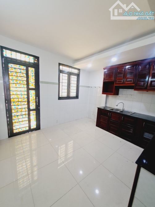 5 TẦNG- HOÀ BÌNH- NGAY ĐẦM SEN- 2 MẶT TIỀN HẺM -P.5- Q.11- DT: 4*13.5M- 9 TỶ 7 - 3