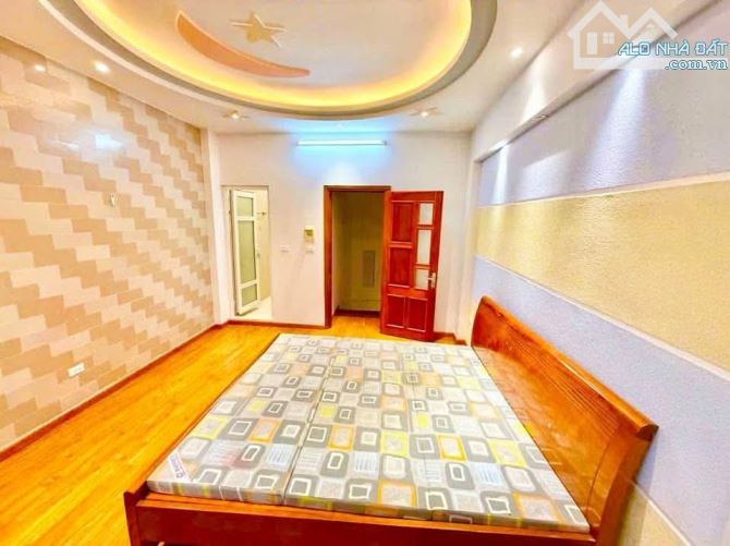 Bán nhà Xuân Đỉnh, DT 40m, MT 4,2m, dân xây ở sướng, ô tô vào nhà, gần Ngoại Giao Đoàn - 3