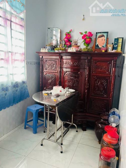 Bán nhà Lê Văn Quưới - Hẻm xe hơi - 40m2 (4x10) - 2 tầng đẹp - Ngã Tư Bốn Xã - hơn 4 tỷ - 3