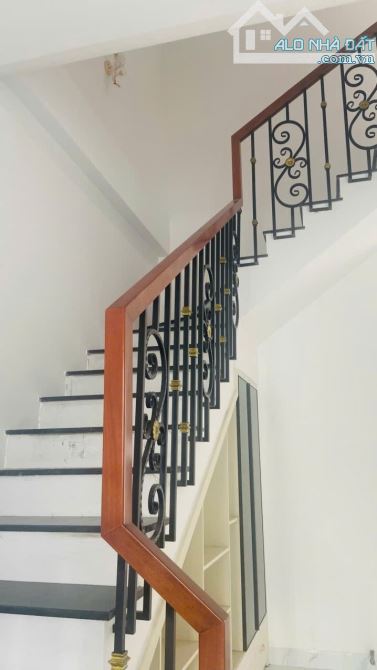 🏡 Nhà 2 tầng tại khu vực sau lưng đường Đồng Khởi – TP. Huế, tân cổ điển sân đỗ oto - 3