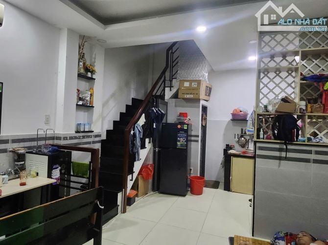 Nhà Quận 3, Lê Văn Sỉ, 1 căn ra MT, dtsdv75m2, Giá 4.6T - 3