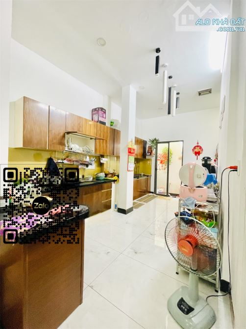 Biệt thự cạnh KDC Lý Chiêu Hoàng - 3 tầng - 6m x 20m - 4PN - Phòng xông hơi - 3