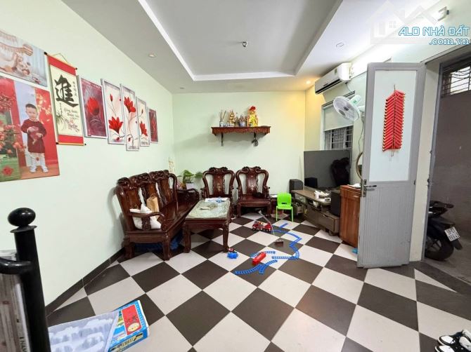 CẦN BÁN NHÀ NGÕ 88 KIM HOA - DT 30M2 - 3 TẦNG - MT 6.3M - GIÁ 5.8 TỶ - 3
