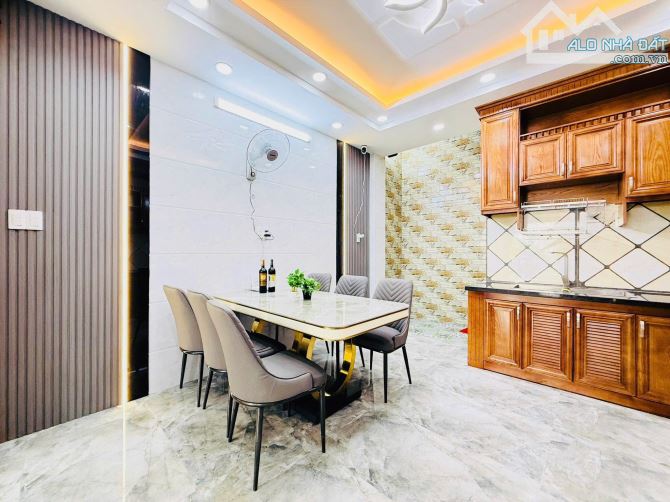 Nhà 6 tầng đường Hoàng Bật Đạt, P.15, Tân Bình, hẻm 8m nhỉnh 8 tỷ - 3