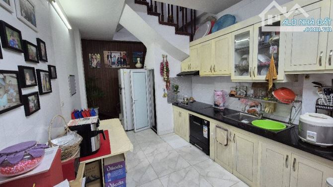 Nguyễn Văn Cừ – Ngõ nông, 20m ra ô tô tránh-NHÀ ĐẸP - DÂN XÂY - KIÊN CỐ - 8.3 tỷ - 3