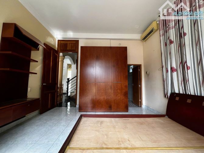 Biệt Thự đường Tân Trụ, P.15, Tân Bình, DT: 462m2, chỉ 35 tỉ 500tr - 3