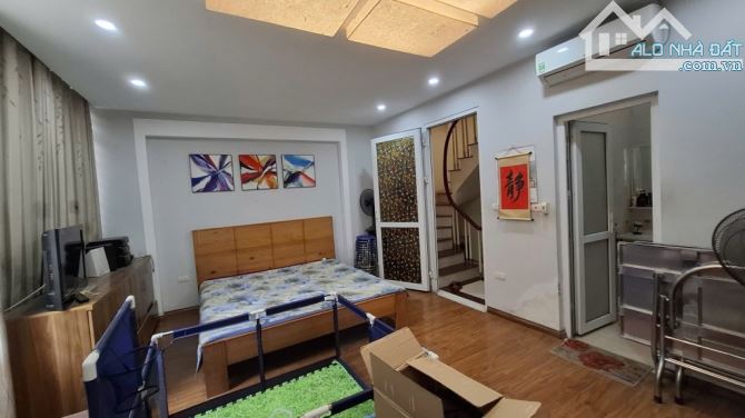 HIẾM – KIM NGƯU – LÔ GÓC – Ô TÔ TRÁNH – SỔ VUÔNG – 5 TẦNG – 40m² – 11.2 TỶ - 3