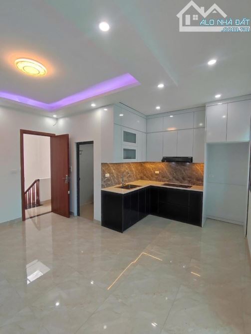 💥 CỰC HIẾM - BÁN NHÀ KHU HBT, 43m2*5TẦNG, GIÁ 11.x TỶ,VỊ TRÍ SIÊU ĐẸP, Ô TÔ ĐỖ TRONG NHÀ. - 4