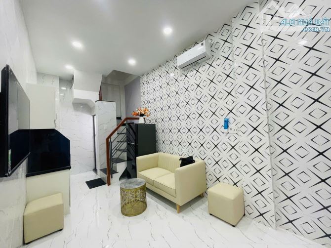 KHU PHÂN LÔ TRẦN HƯNG ĐẠO QUẬN 1 - 4 TẦNG MỚI - ĐẦY ĐỦ CÔNG NĂNG - SỔ HỒNG VUÔNG HOÀN C - 4
