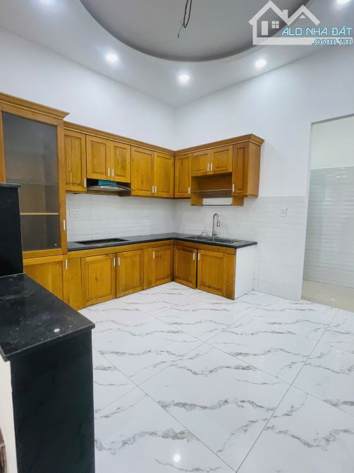 Bán Gấp Nhà BTCT 3 tầng Thủ Đức – 62m² - 3PN - Hẻm 5m ô tô - SHR - giá mềm 4.25 tỷ - 4