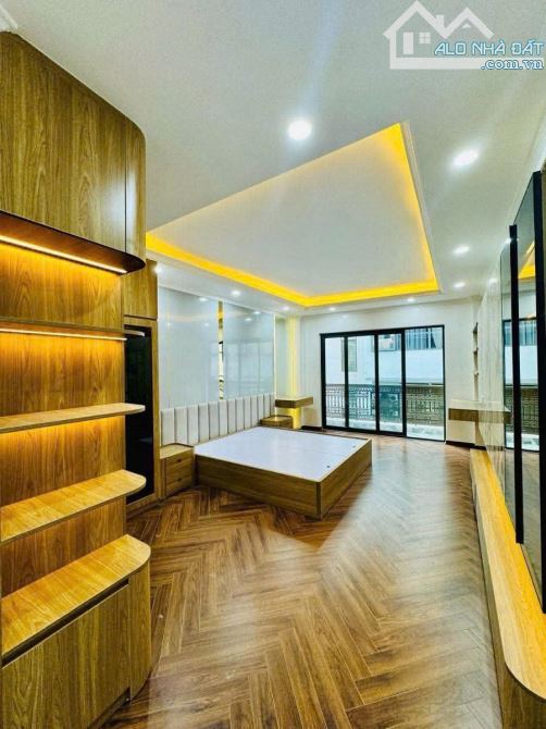 PHẠM VĂN ĐỒNG, 51m2, DÂN XÂY - NGÕ THÔNG - VIEW BIỆT THỰ Giá 9.5T (còn thương lượng) - 4