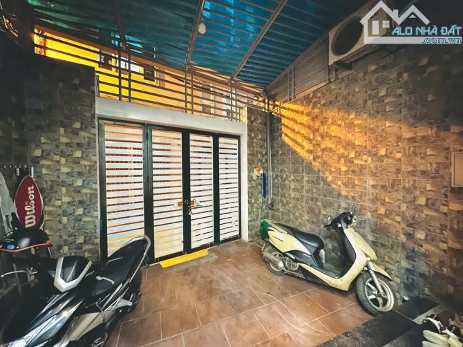 LÊ TRỌNG TẤN - 71m X 5 TẦNG - 14.3 TỶ - NHÀ DÂN XÂY CHẮC CHẮN - NGÕ THÔNG - Ô TÔ LÙI CỬA - 4