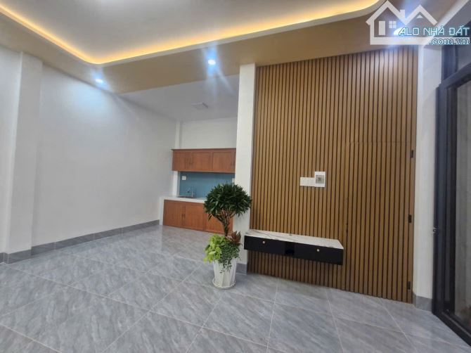 MUA 1 ĐƯỢC 2 - Bán nhà TRỆT LẦU MỚI ĐẸP LỘ Ô TÔ CPXD - 4