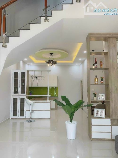 Bán nhà 1 trệt 1 lầu hẻm thông xe hơi đường 385 Lê Văn Việt giá 6,5 tỷ/ 61m2 - 4