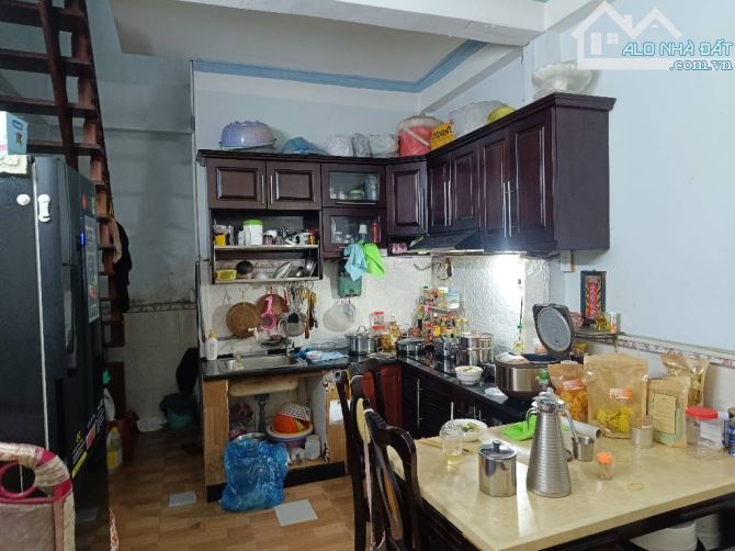 - NHÀ BÁN GẤP  KHU TRUNG TÂM QUẬN 8 , DƯƠNG BÁ TRẠC - SỔ VUÔNG VỨC - NHỈNH 4 T.Ỷ - 4