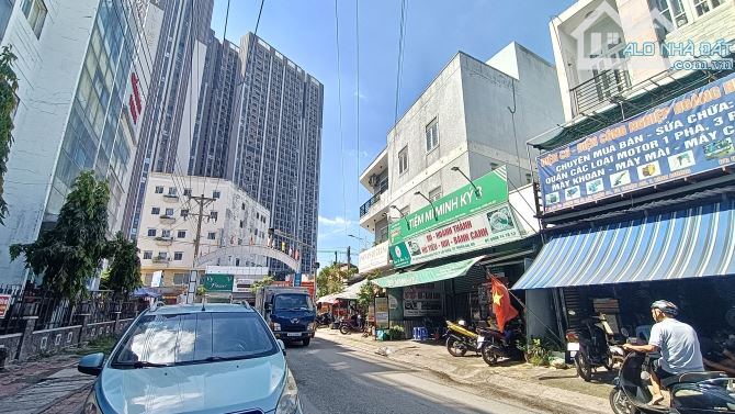 Bán nhà 3 tầng Tân cổ điển, Lái Thiêu, TTHC Thuận An, Nguyễn Văn Tiết chỉ hơn 4tỷ - 3