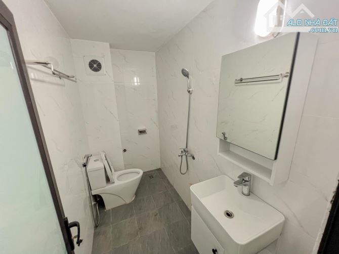 BÁN NHÀ PHÂN LÔ HỌC VIỆN CHÍNH TRỊ NGÔ QUYỀN HÀ ĐÔNG – 43M2 – 4 NGỦ – Ở NGAY - 9,5 TỶ - 4