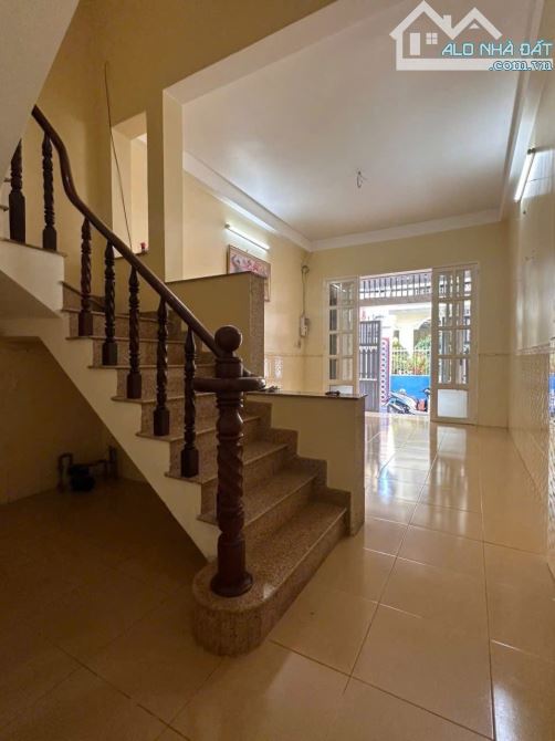 Bán nhà mặt tiền đường số 9,P.4,Q.8,dt: 4 x 15 nhà xây 3 lầu 7 Tỷ 78. - 4