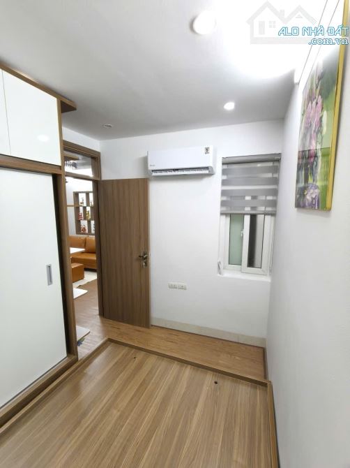 Cần bán căn hộ CCMN 2 ngủ Khương Đình, Thanh xuân nhà đẹp giá 1,795 - 4