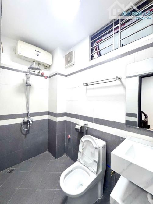 BÁN NHÀ PHỐ KIM NGƯU - Ô TÔ VÀO NHÀ - 38M2/5 TẦNG KHU PHÂN LÔ BÁC SĨ BV 108 - 11,2 TỶ - 4