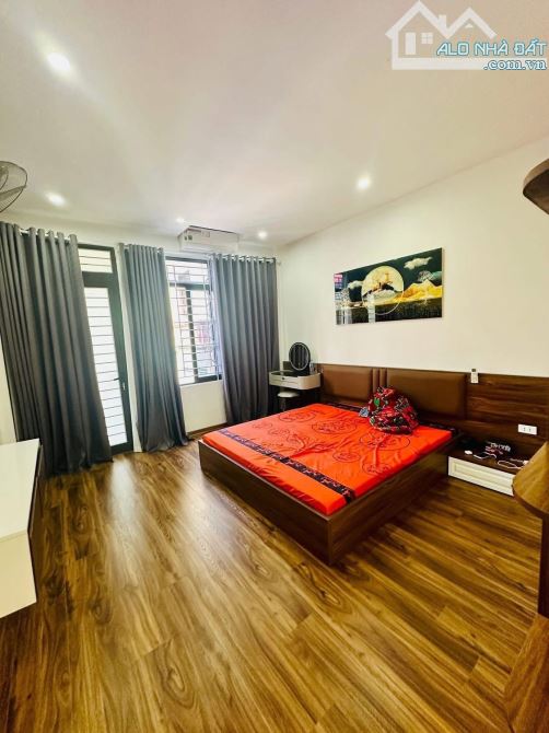 Lô góc mặt ngõ ô tô đỗ cửa Thái Hà, ngõ thông KD tốt, Dt 66m2*5 tầng, MT 6,3m, 16 tỷ - 4