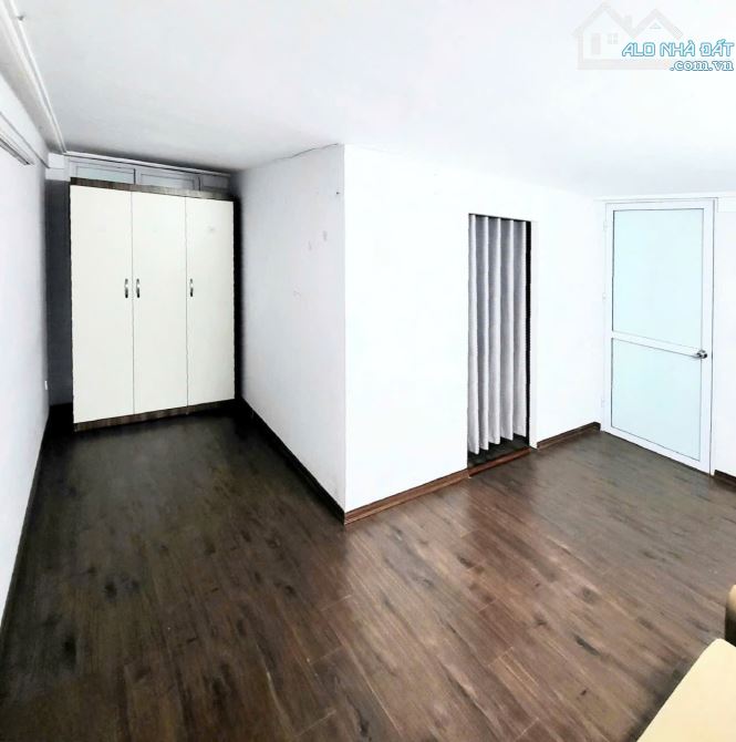 10,2 tỷ, 38m2, 5 tầng, trung tâm Hai Bà Trưng, dòng tiền, cách phố 30m,, an sinh đỉnh - 4